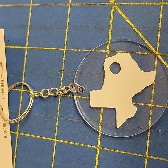Texas 4" Acrylic Round Silver Tone Keychain - Picture 1 of 1